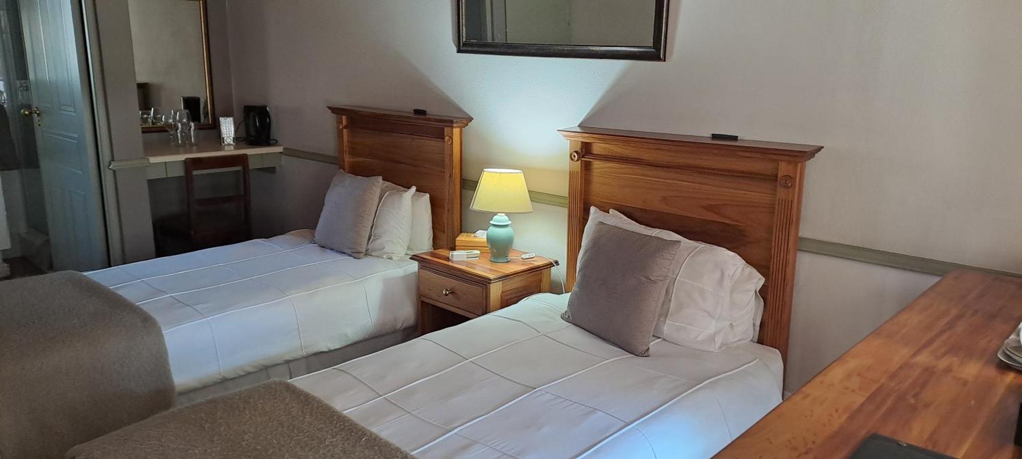 Housemartin Lodge & Self Catering De Rust Exteriör bild